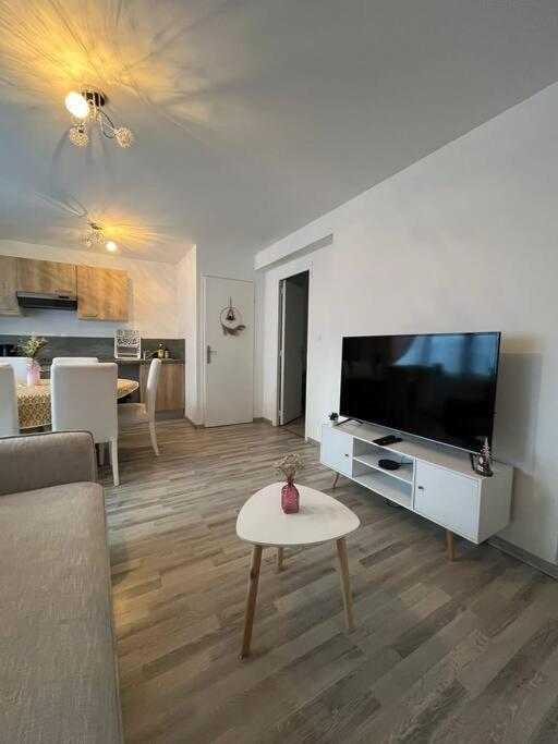 Gite La Perle Rose 50 M² Orchies ภายนอก รูปภาพ